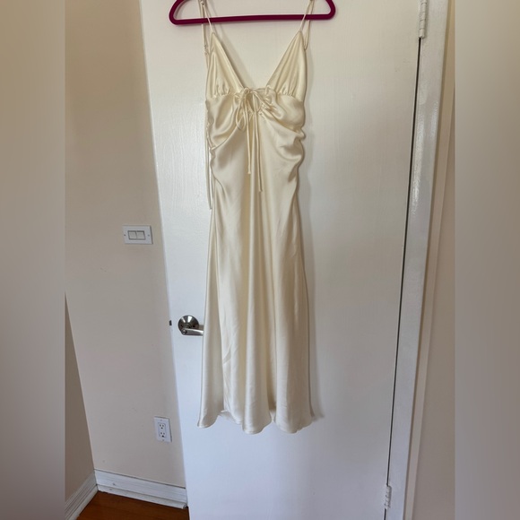 Zara satin effect cut out dress - Picture 4 of 8